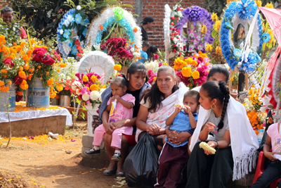 La Importancia De La Familia En Mexico Day Of The Dead In Mexico